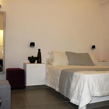 شقة Perissa Centrale Rooms *
