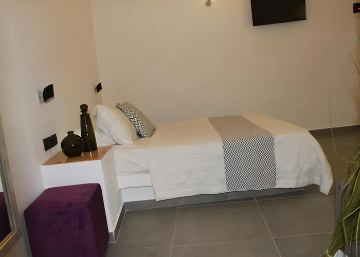 Appartamento Perissa Centrale Rooms *