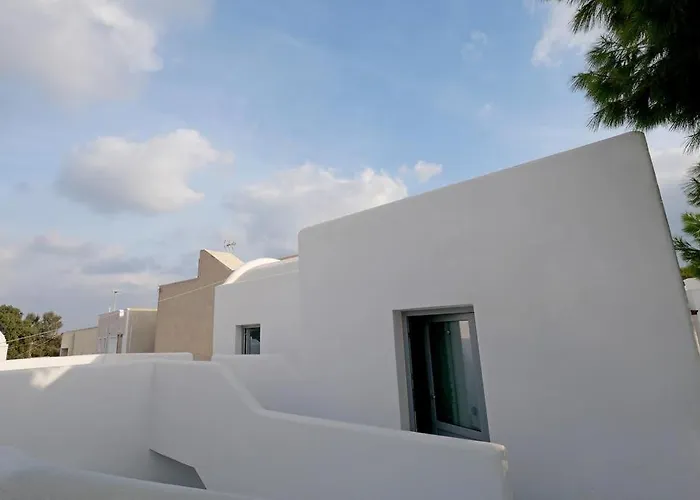 Perissa Centrale Rooms Περίσσα