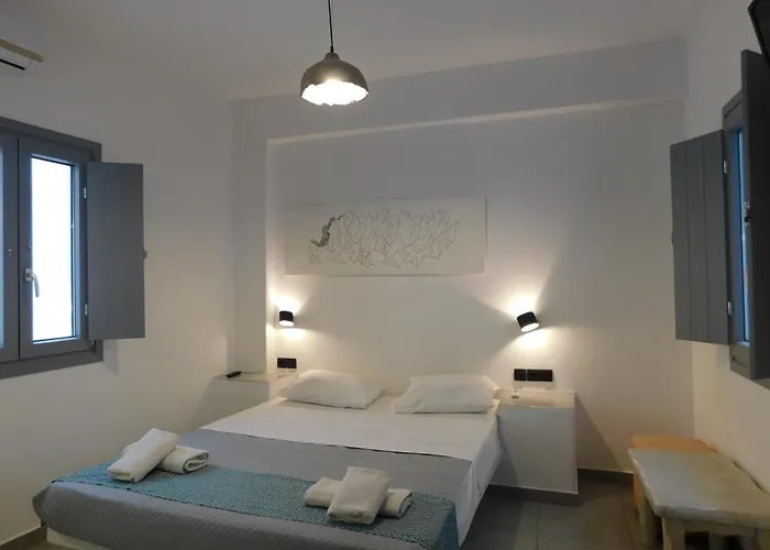 Perissa Centrale Rooms Περίσσα